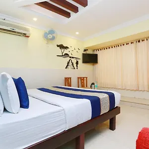 Hotel Oyo 5643 Malabar Plaza, Kochi